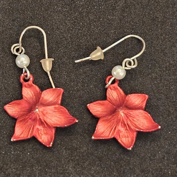 Holiday Red Poinsettia Christmas Dangle Drop Earrings - Picture 2 of 2